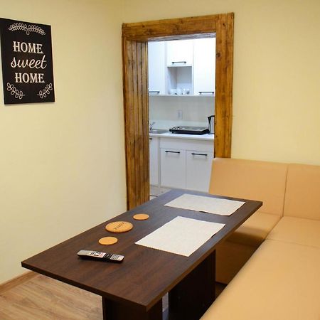 Private Apartment In The City Centre. 拉迪亚 外观 照片