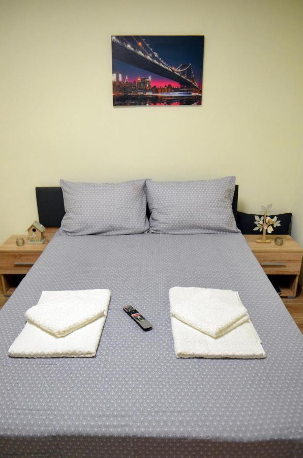 Private Apartment In The City Centre. 拉迪亚 外观 照片